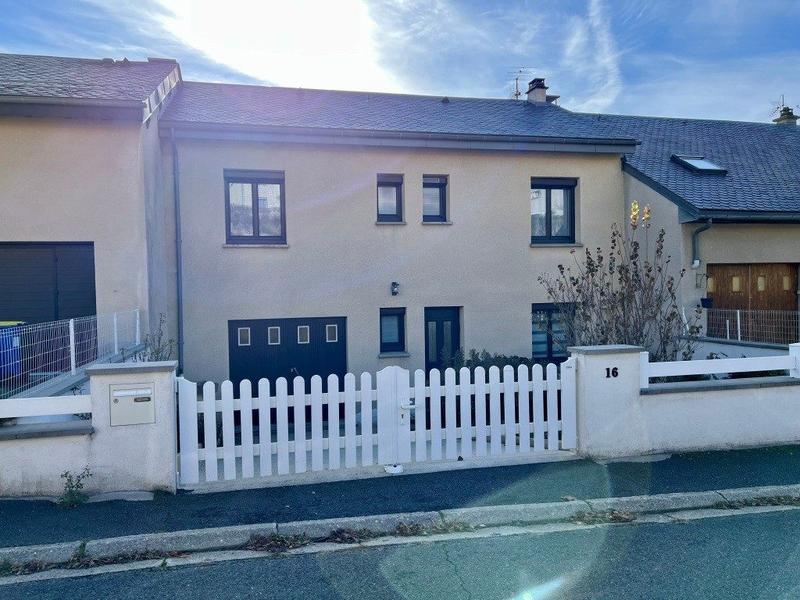 Maison - 110 m² - 8 pièces