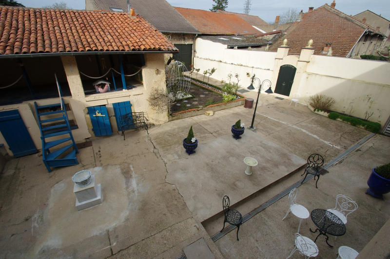 Maison - 320 m² - 10 pièces