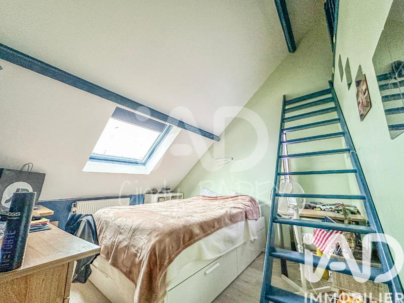 Maison - 310 m² - 12 pièces