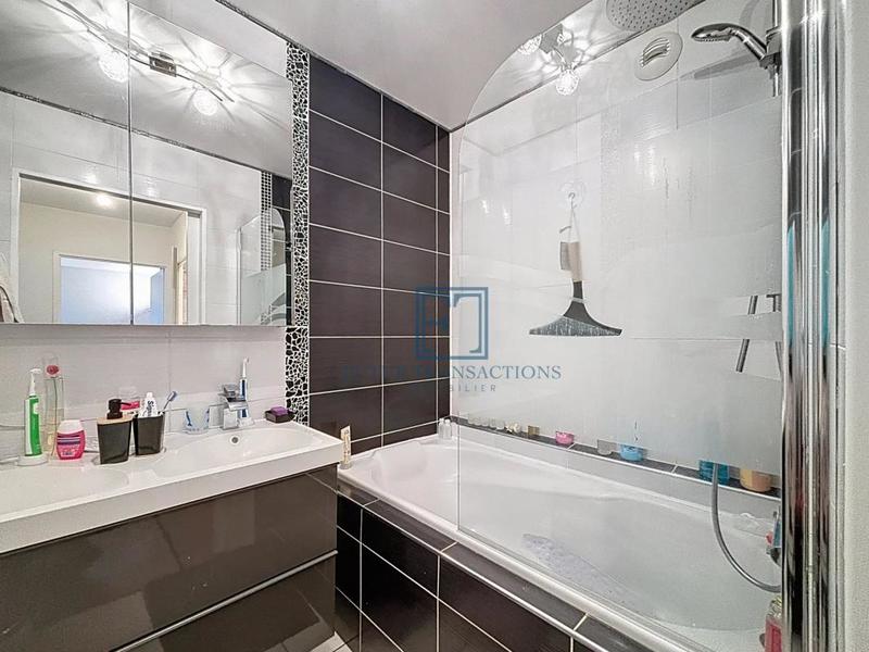 Appartement - 84 m² - 4 pièces