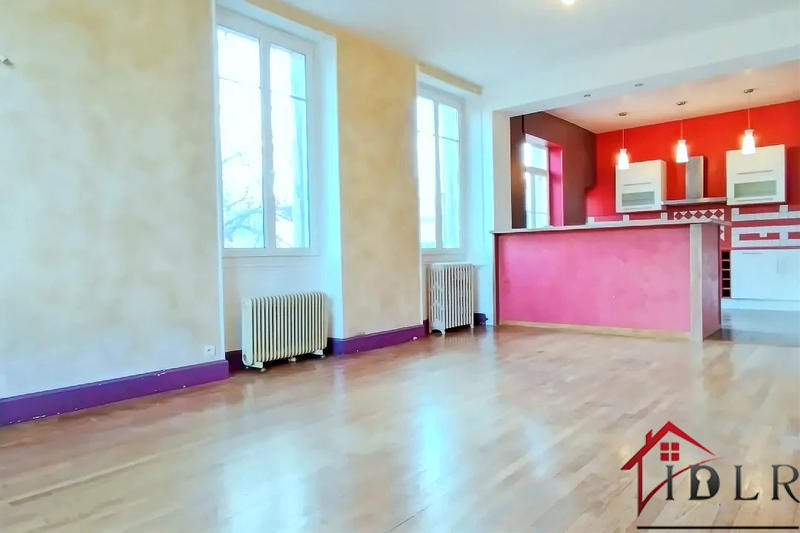Maison - 158 m² - 8 pièces
