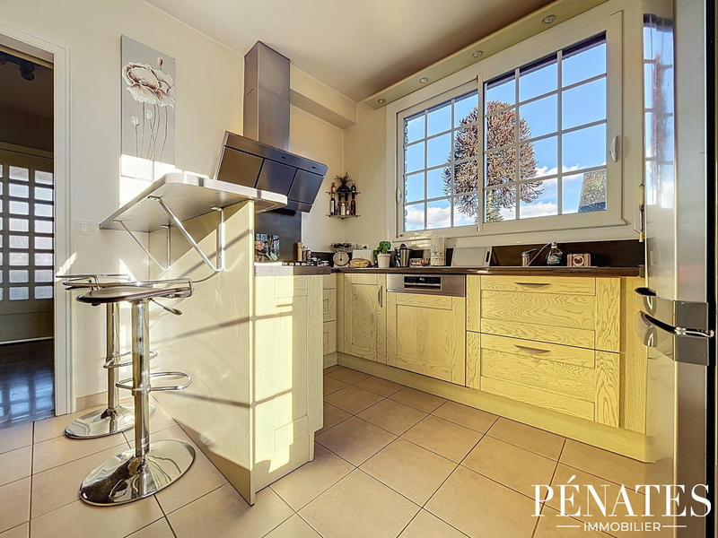 Maison - 185 m² - 6 pièces