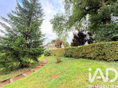 Maison - 141 m² - 8 pièces