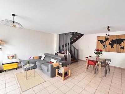 Maison - 90 m² - 4 pièces