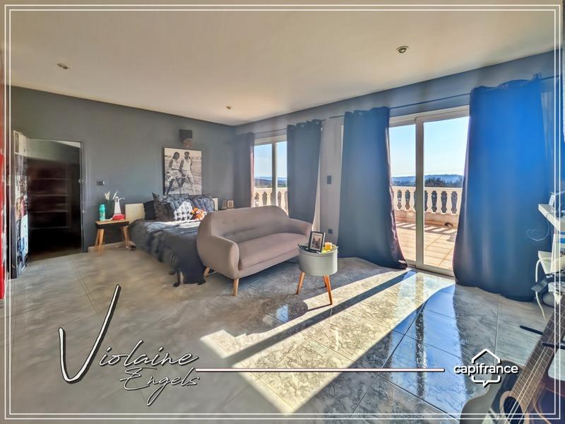 Propriété - 547 m² - 15 pièces