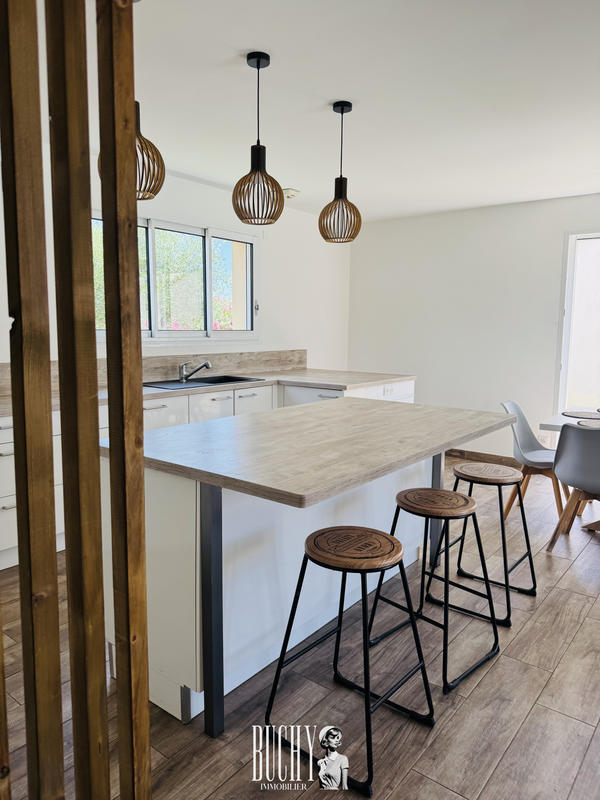 Maison - 94 m² - 4 pièces