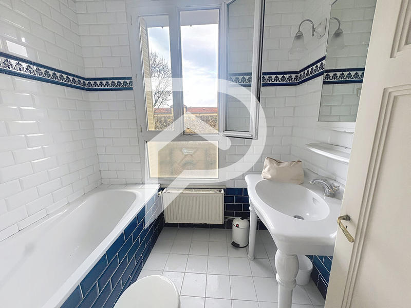 Maison - 80 m² - 5 pièces