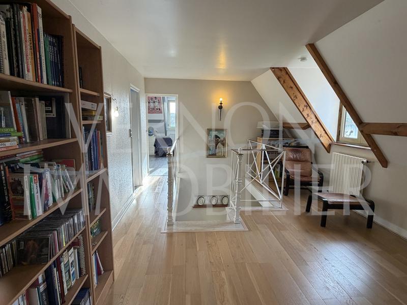 Maison - 225 m² - 7 pièces