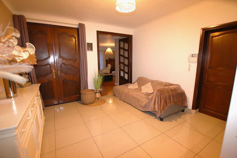 Demeure - 300 m² - 11 pièces