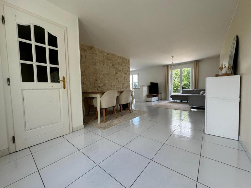 Maison - 100 m² - 6 pièces