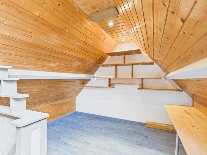 Maison - 92 m² - 6 pièces