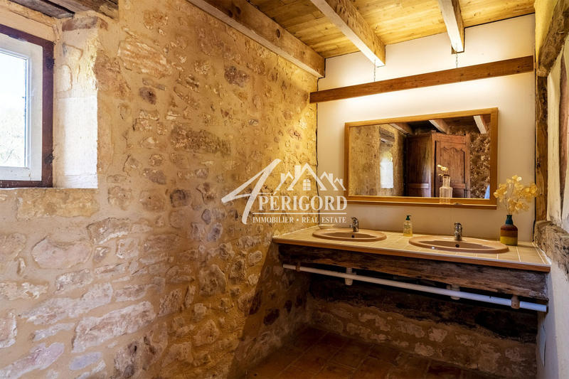 Maison ancienne - 350 m² - 10 pièces