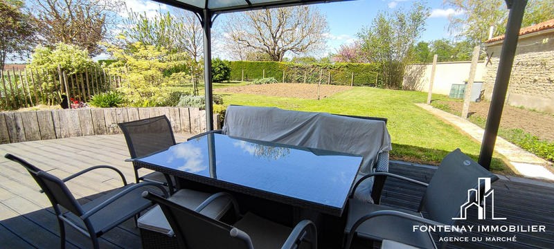 Maison - 202 m² - 8 pièces