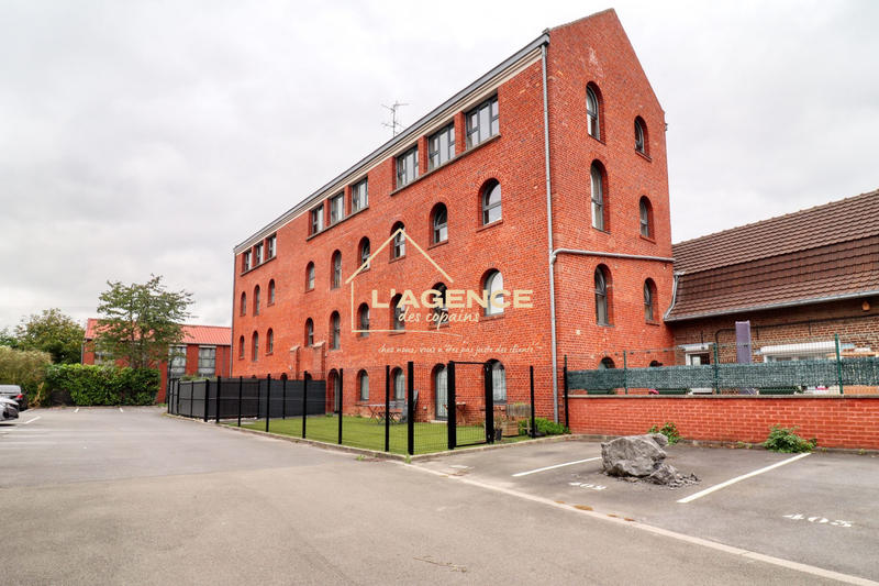 Loft - 64 m² - 3 pièces