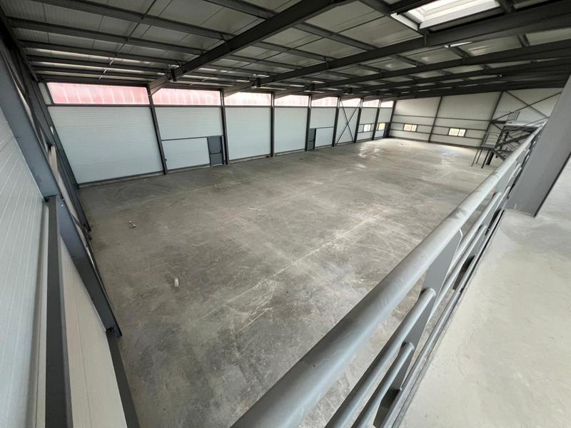 Local commercial - 1 185 m²