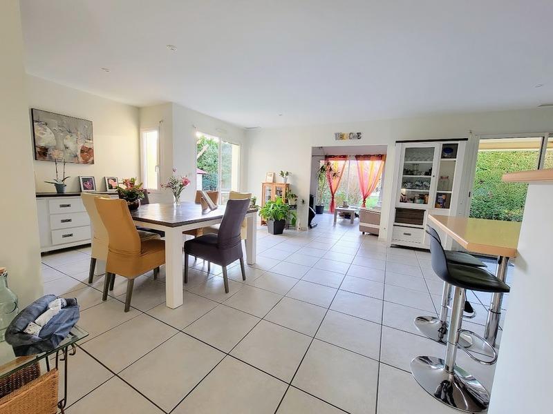 Maison - 157 m² - 8 pièces