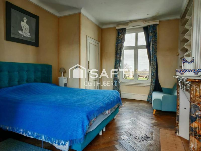 Maison - 284 m² - 12 pièces