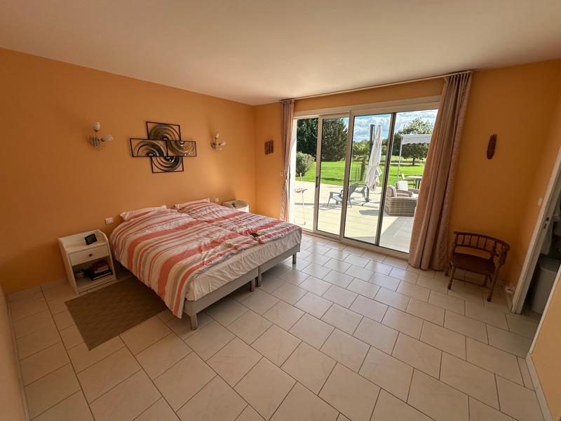 Maison - 255 m² - 5 pièces