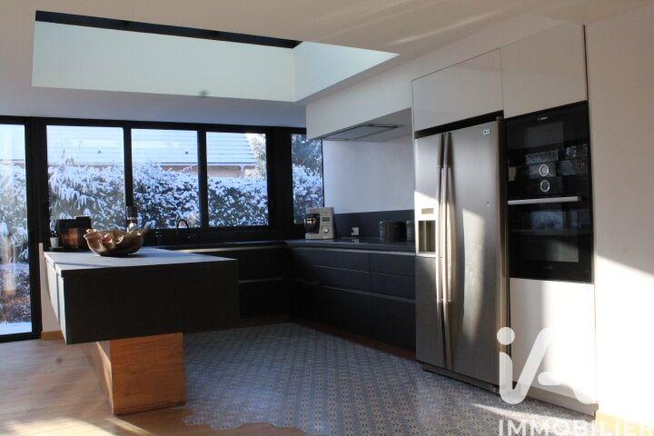 Maison - 195 m² - 9 pièces