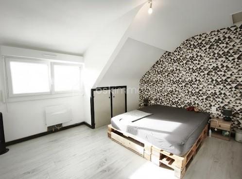 Maison traditionnelle - 89 m² - 4 pièces