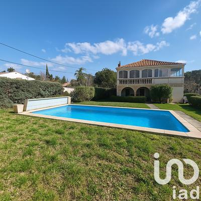 Maison - 185 m² - 5 pièces