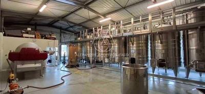 Propriété - 650 m² - 8 pièces