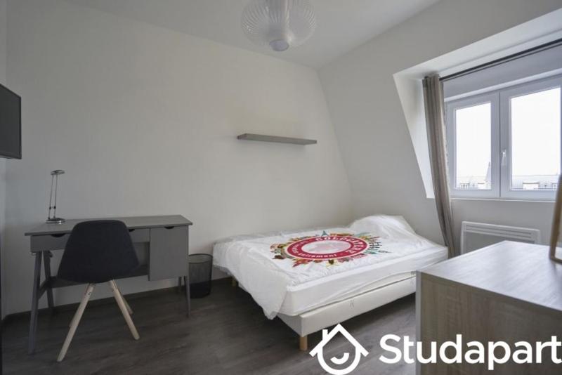 Chambre - 10 m² - 1 pièce