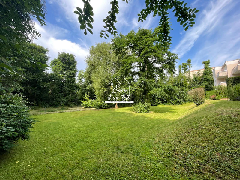 Appartement - 100 m² - 4 pièces