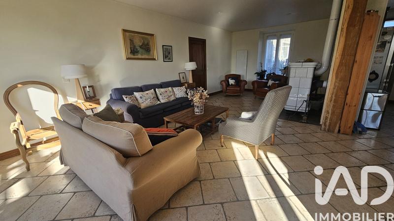 Maison - 181 m² - 7 pièces