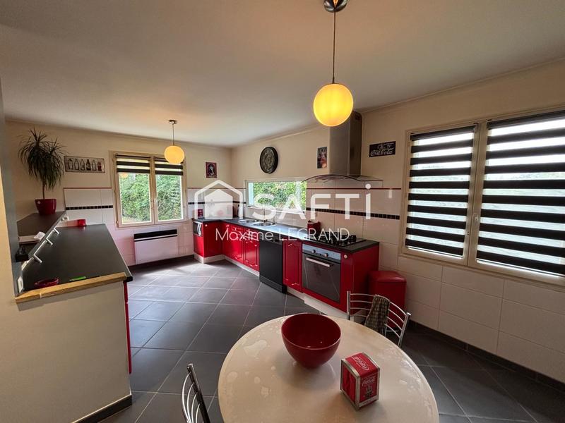 Maison - 95 m² - 5 pièces