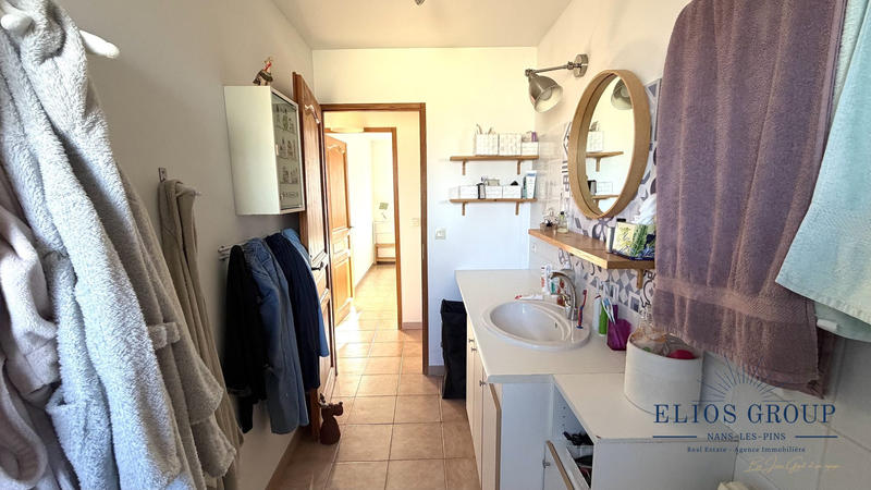 Maison traditionnelle - 111 m² - 5 pièces