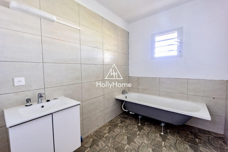 Maison - 110 m² - 5 pièces