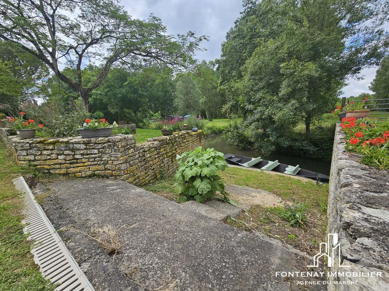 Maison - 220 m² - 11 pièces