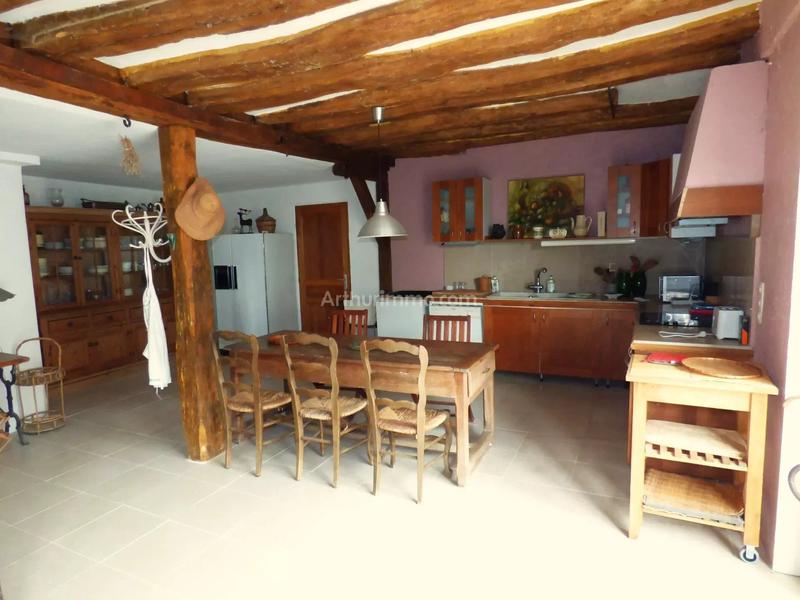 Maison - 329 m² - 12 pièces