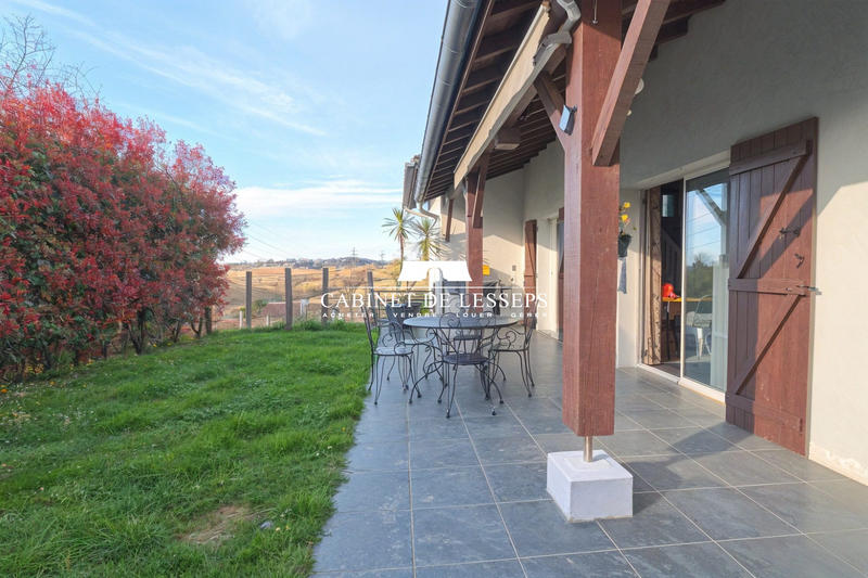 Maison - 121 m² - 4 pièces