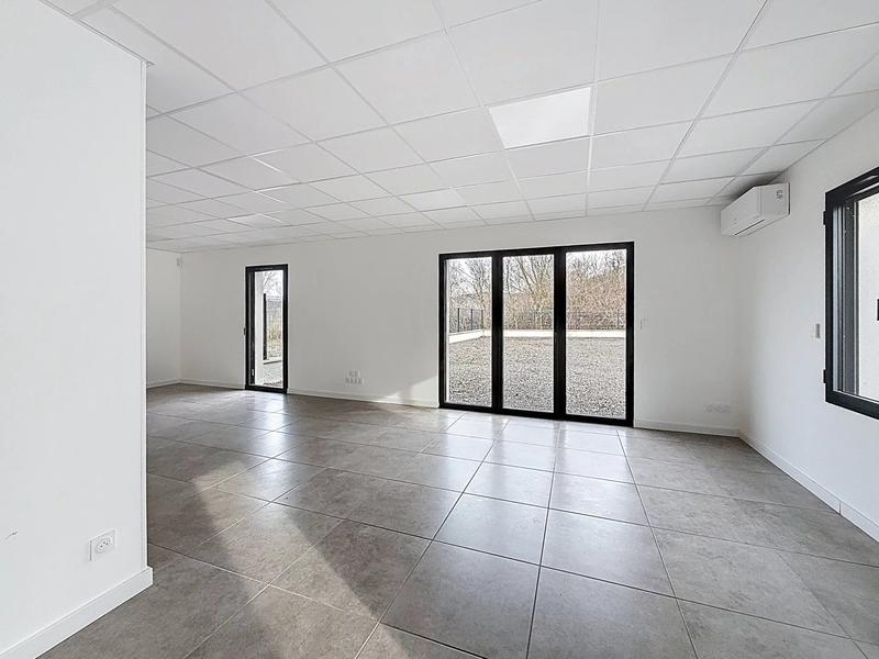 Bureau - 100 m² - 4 pièces