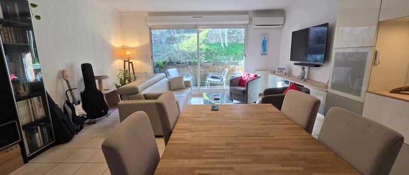 Appartement - 85 m² - 4 pièces