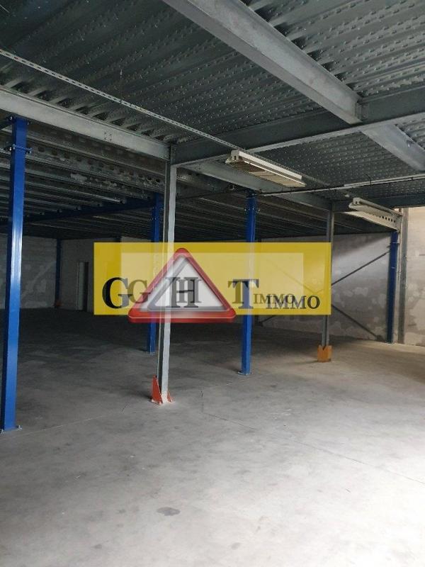 Entrepôt - 440 m²