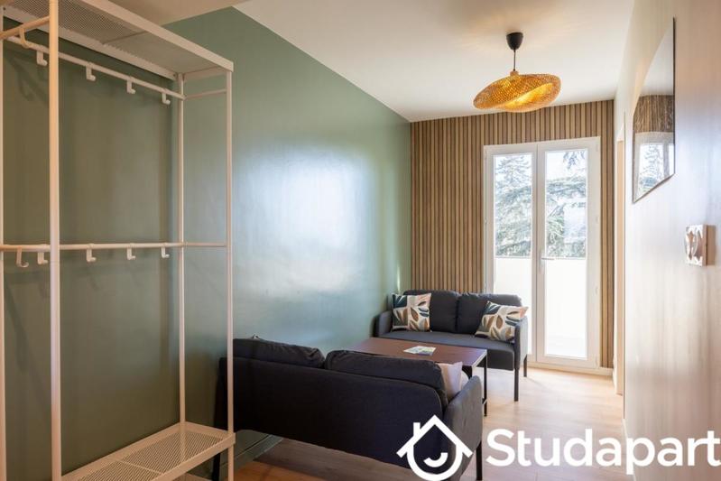 Chambre - 9 m² - 1 pièce