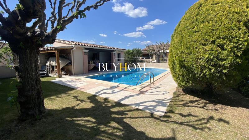 Maison - 220 m² - 9 pièces