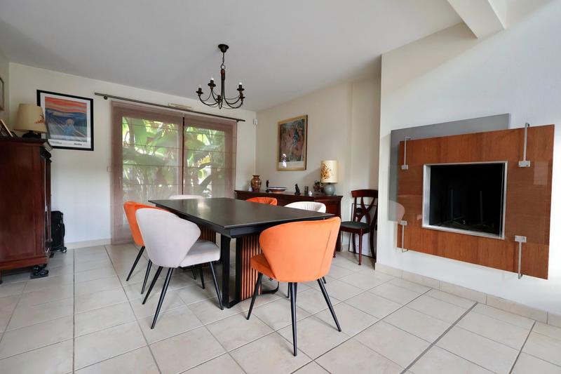 Maison contemporaine - 171 m² - 6 pièces