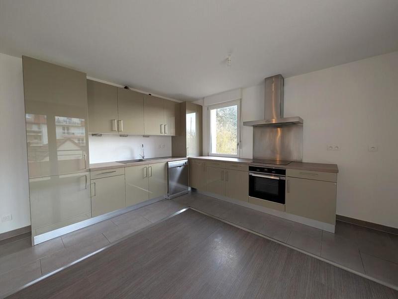 Appartement - 77 m² - 3 pièces