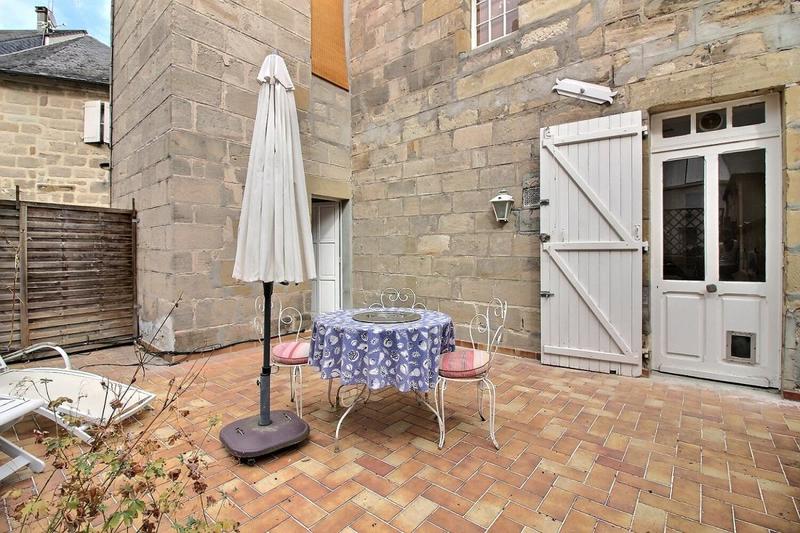 Maison - 230 m² - 7 pièces