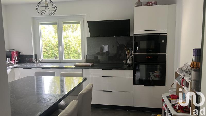 Maison - 104 m² - 5 pièces