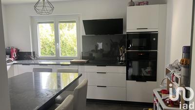 Maison - 104 m² - 5 pièces