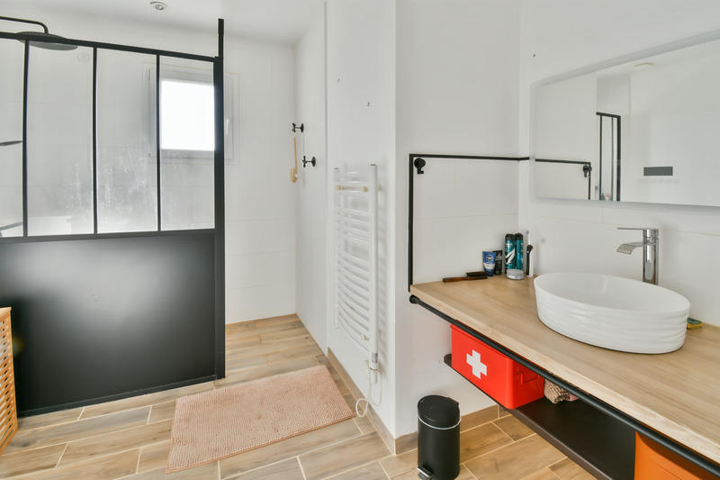 Maison - 97 m² - 3 pièces