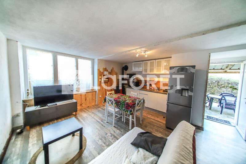 Appartement - 238 m² - 8 pièces