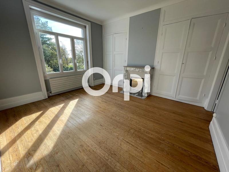 Maison - 226 m² - 12 pièces