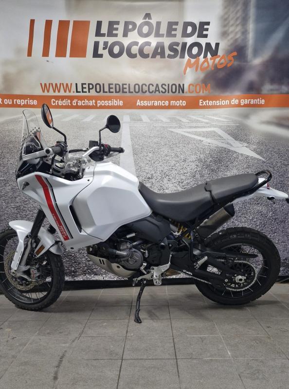 Ducati desertx desret x 900