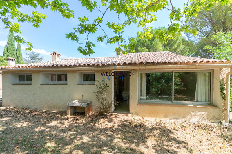 Maison - 200 m² - 8 pièces